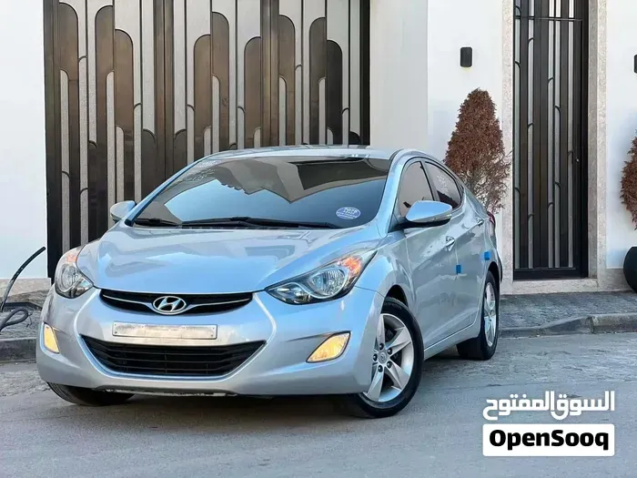 Hyundai Avante 2011 photo 2