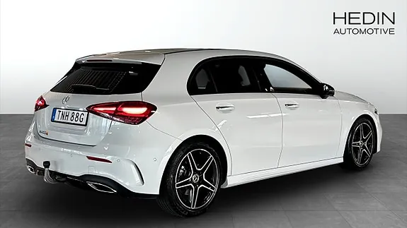 Mercedes-Benz A200 2023 photo 2