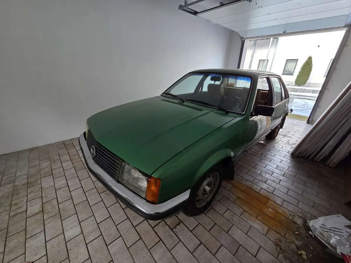 Opel Rekord 1978 photo 3