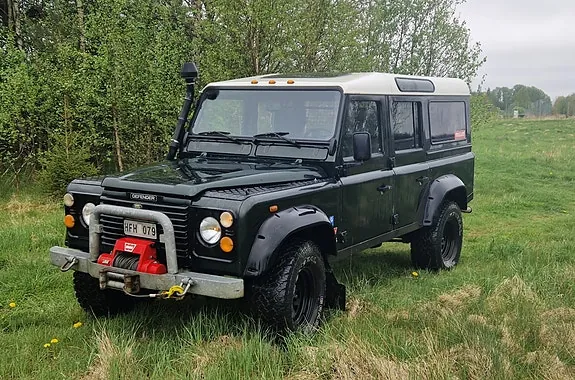 Land Rover Defender 110