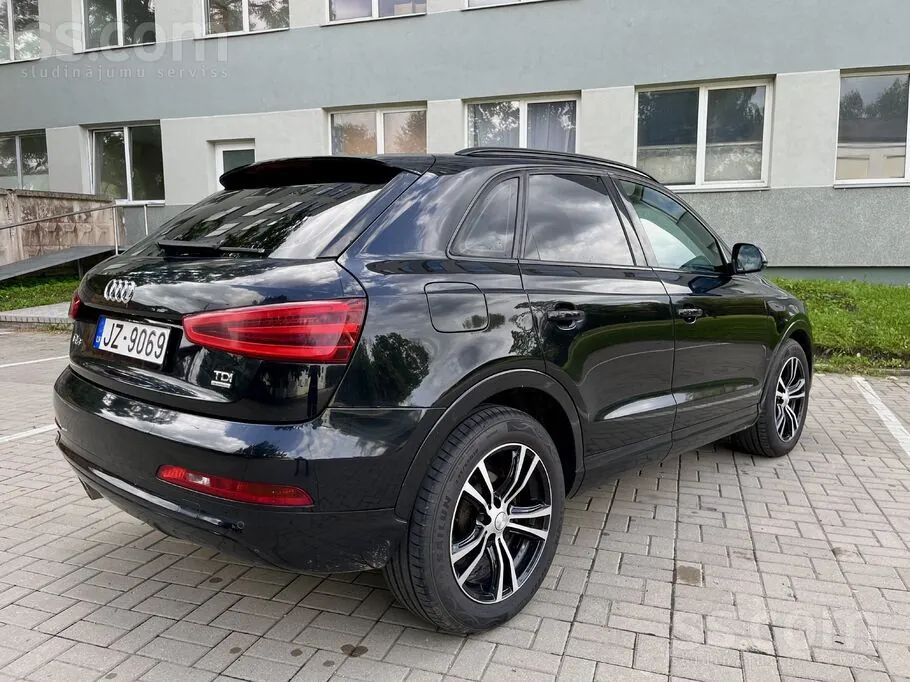 Audi Q3 2011 photo 4