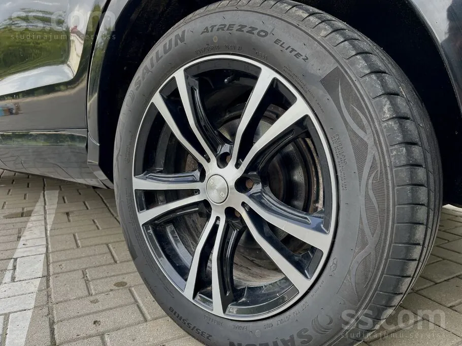 Audi Q3 2011 photo 5