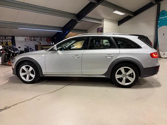 Audi A4 Allroad 2015 photo 2