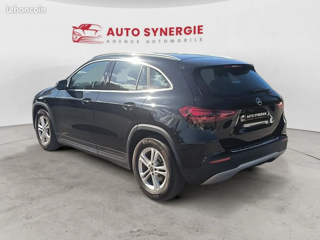 Mercedes-Benz Gla 200 2024 photo 3
