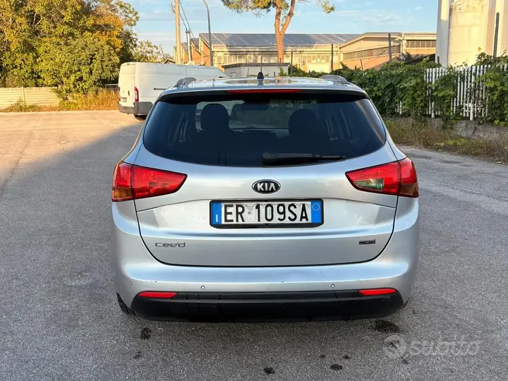 Kia Ceed 2013 photo 5