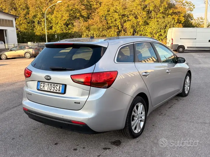 Kia Ceed 2013 photo 4