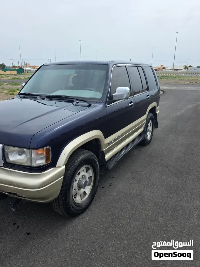 Isuzu Trooper 2013 photo 4