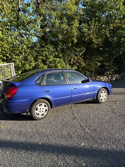 Toyota Corolla 1999 photo 2