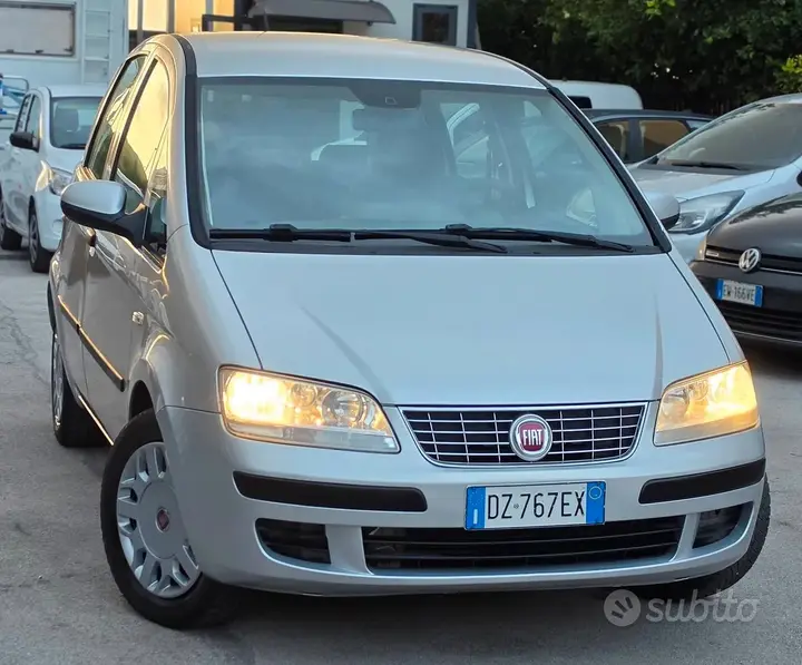 Fiat Idea 2009 photo 4