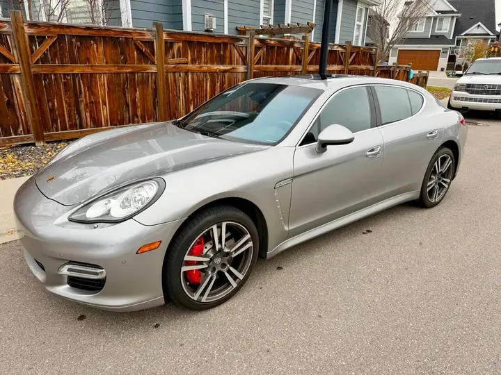 Porsche Panamera 2013 photo 2