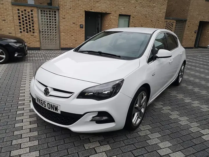 Vauxhall Astra 2015 photo 4