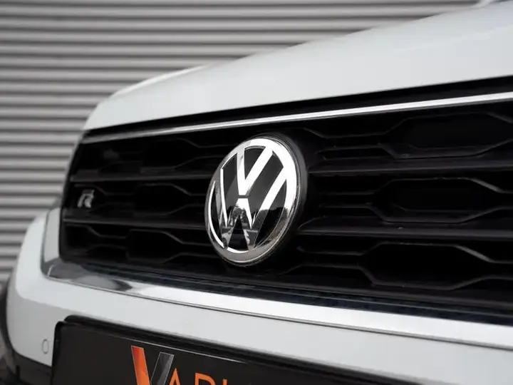 Volkswagen T-Roc 2020 photo 3