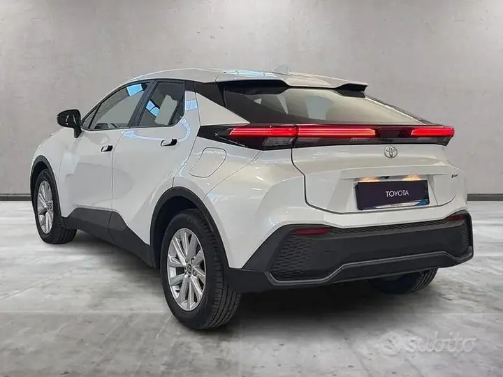 Toyota C-Hr 2024 photo 4