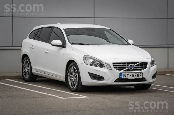 Volvo V60 2012 photo 3