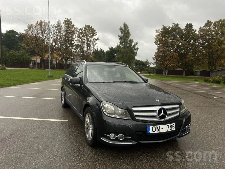 Mercedes-Benz C180