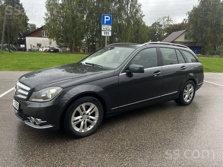 Mercedes-Benz C180