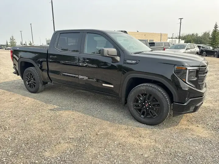 GMC Sierra 1500 2026 photo 3