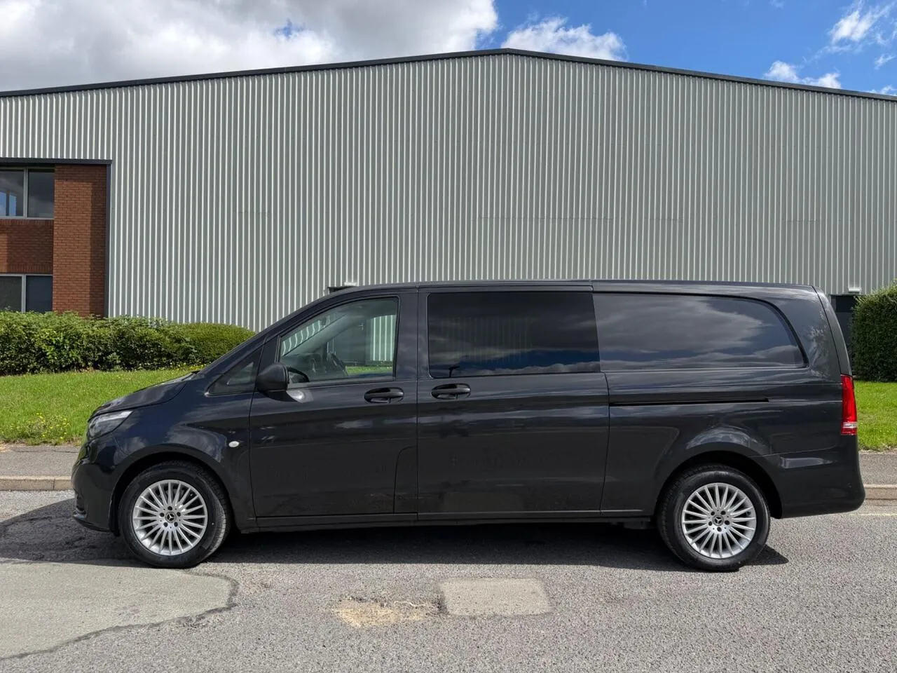 Mercedes-Benz Vito 2023 photo 5
