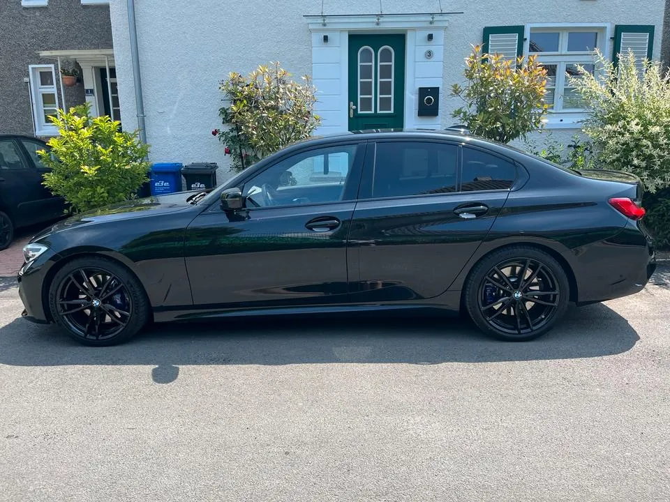 BMW 330I