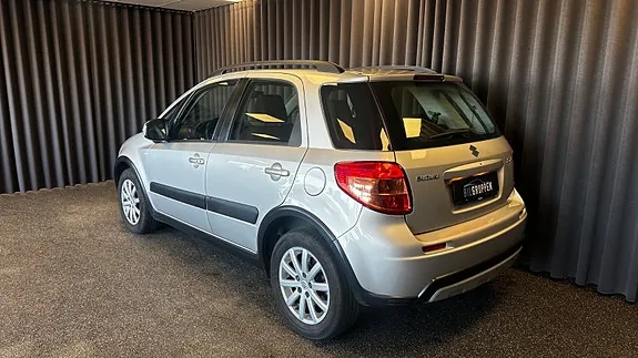 Suzuki Sx4 2011 photo 5