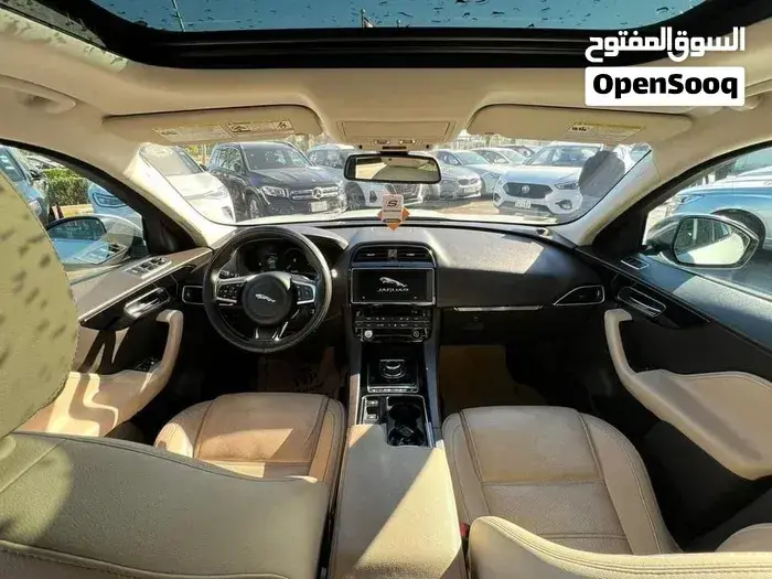 Jaguar F-Pace 2018 photo 3