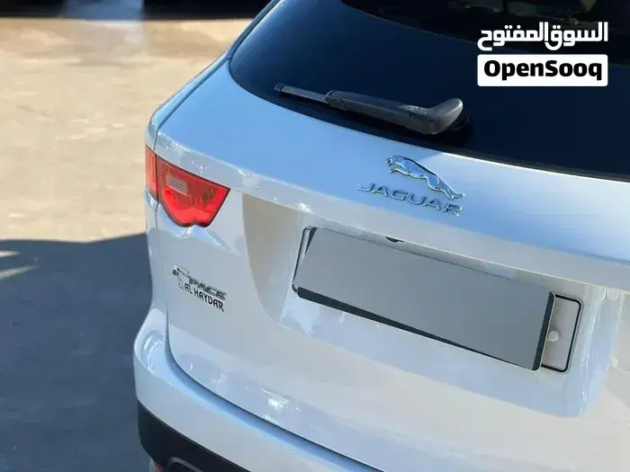 Jaguar F-Pace 2018 photo 4
