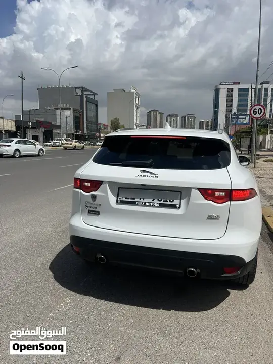 Jaguar F-Pace 2018 photo 2