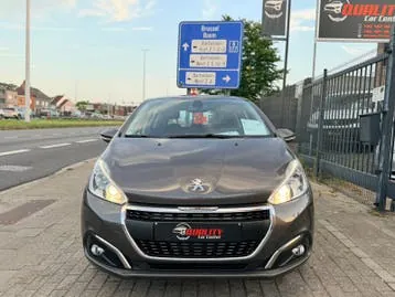 Peugeot 208 2018 photo 2