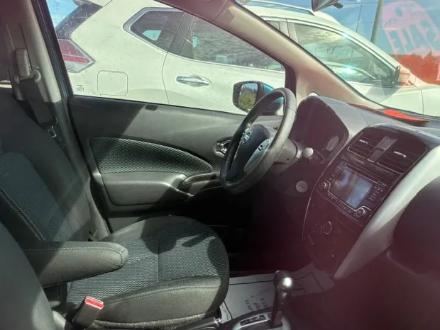 Nissan Versa 2015 photo 3