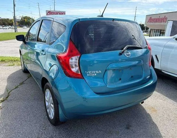 Nissan Versa 2015 photo 5