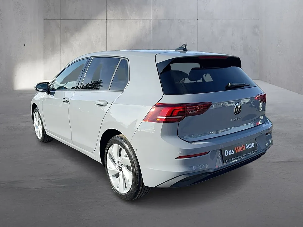 Volkswagen Golf 2026 photo 3