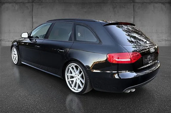 Audi A4 2009 photo 4