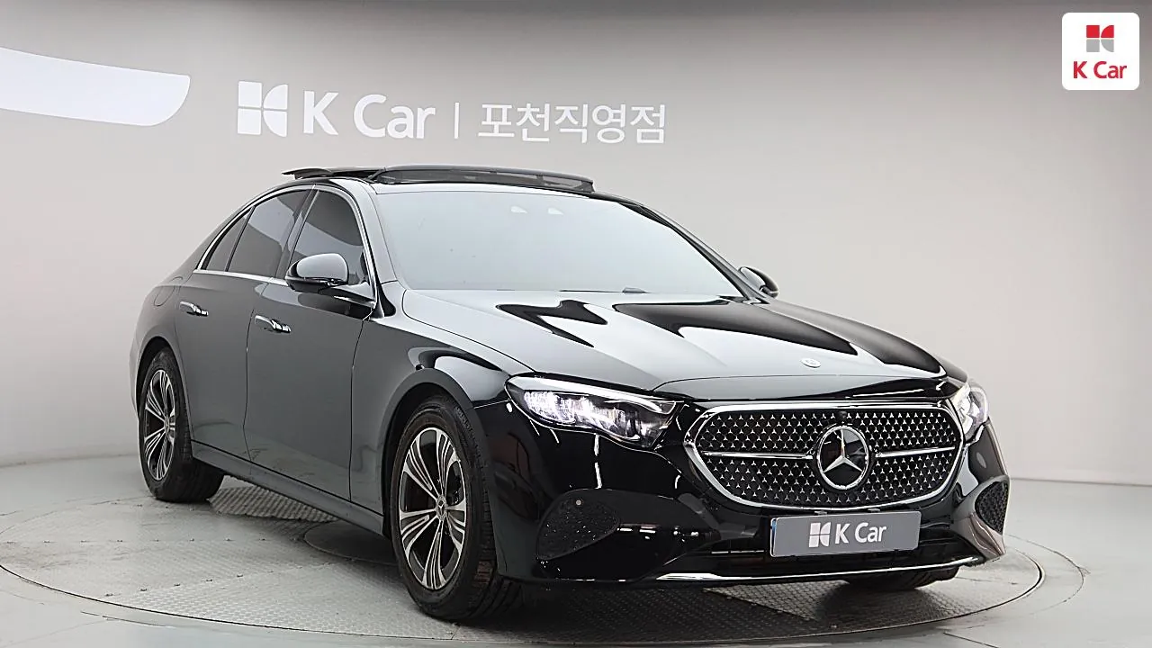 Mercedes-Benz E-Class 2024 photo 3