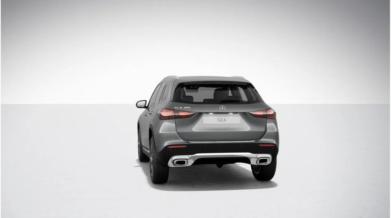 Mercedes-Benz Gla photo 4