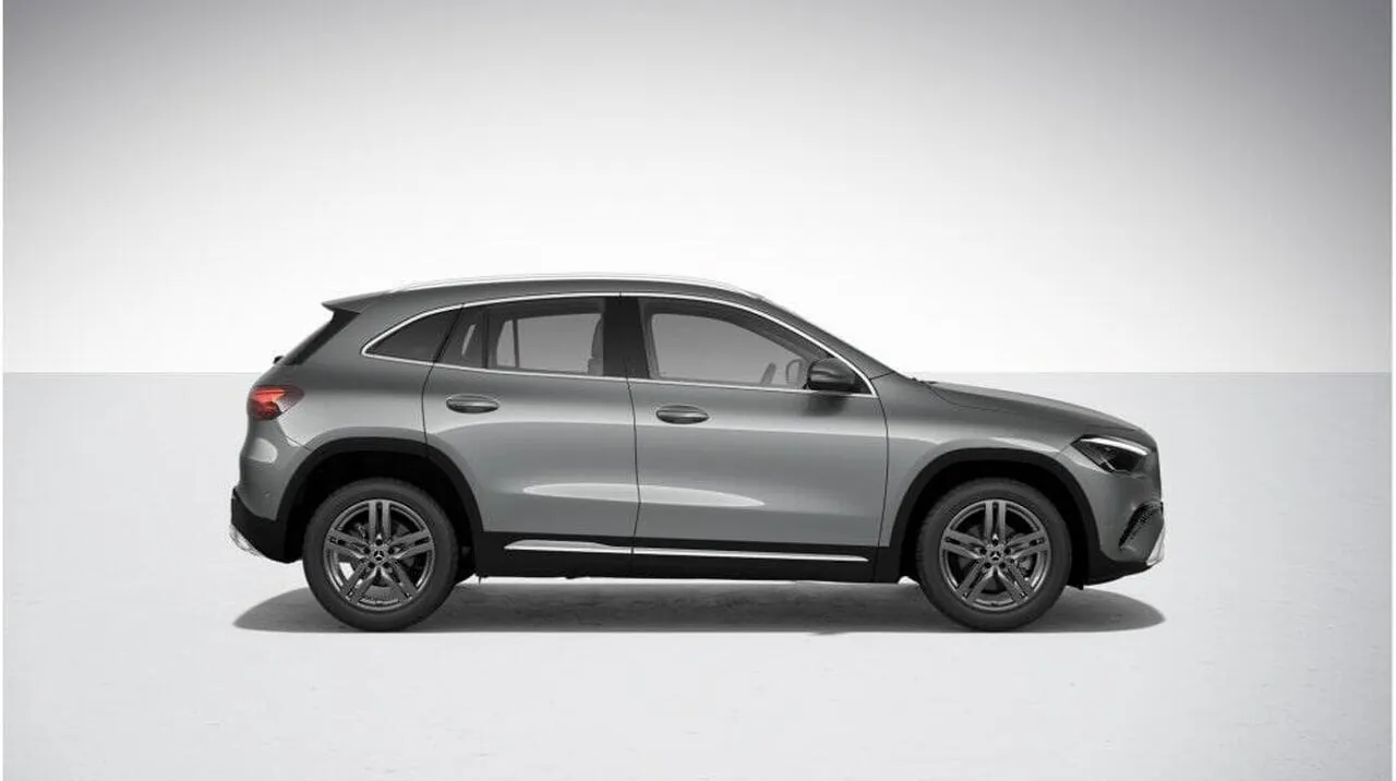 Mercedes-Benz Gla photo 3