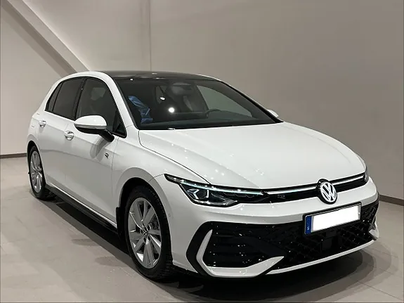 Volkswagen Golf 2026 photo 2