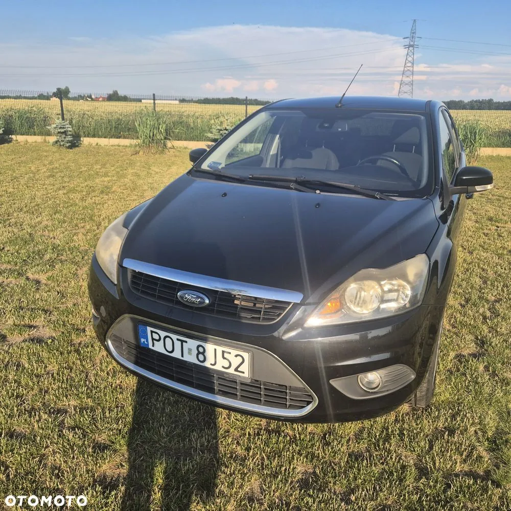 Ford Focus 2010 photo 2