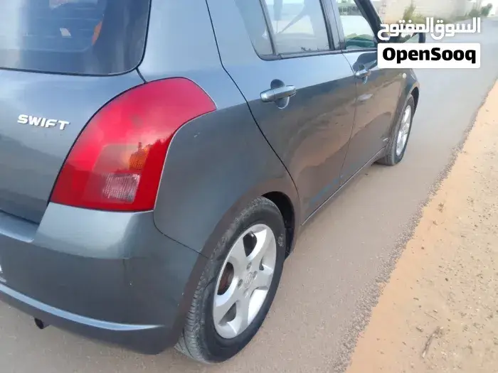 Suzuki Swift 2006 photo 4