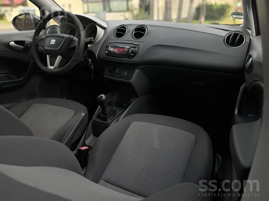 Seat Ibiza 2010 photo 5