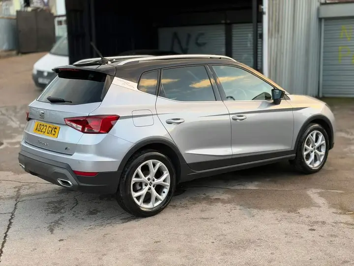Seat Arona 2023 photo 4