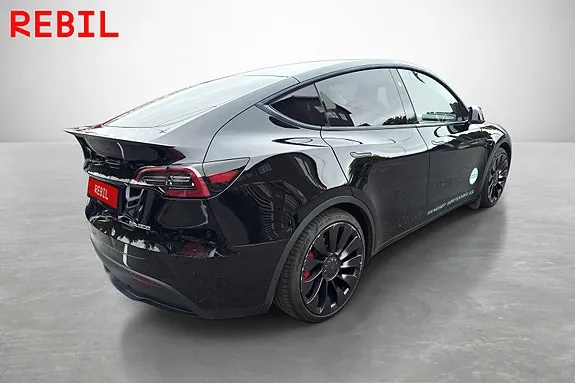 Tesla Model Y 2025 photo 4