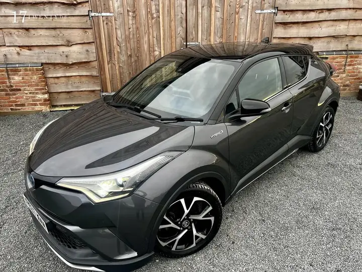 Toyota C-Hr 2017 photo 2
