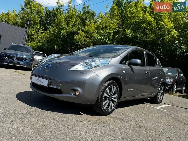 Nissan Leaf 2016 photo 2