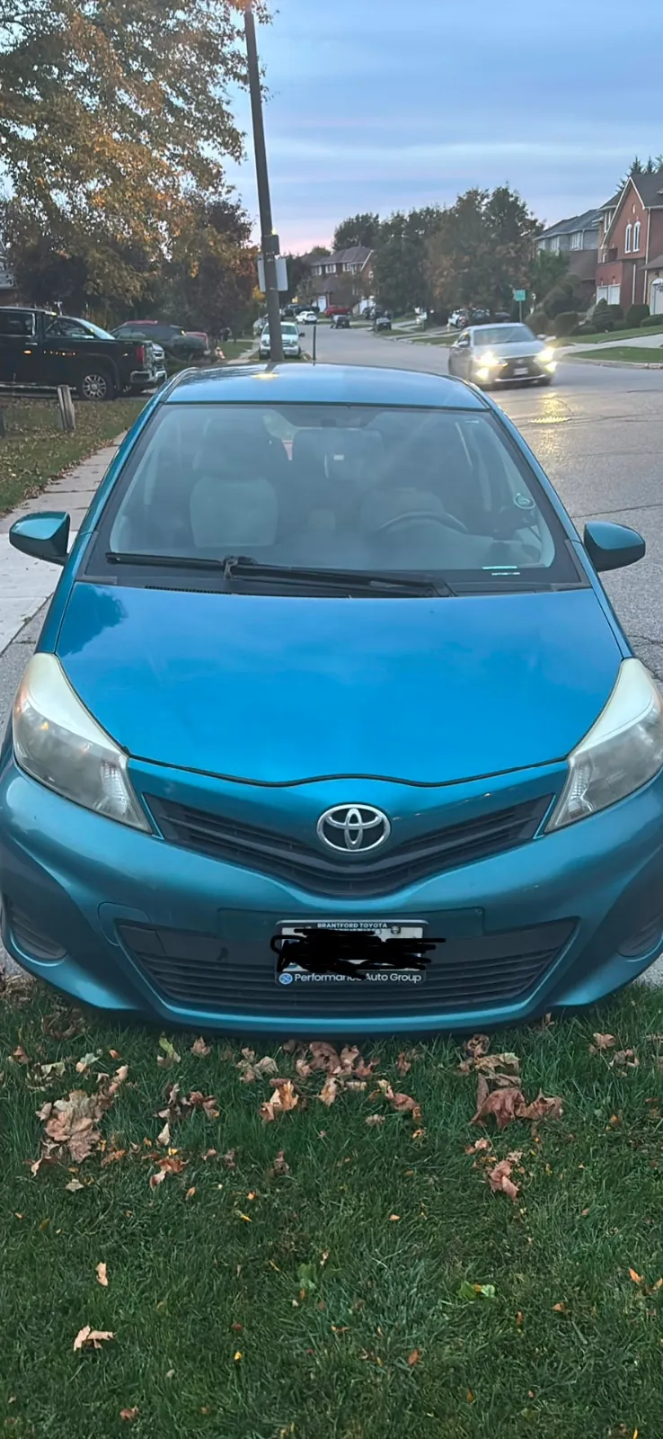 Toyota Yaris 2012 photo 2