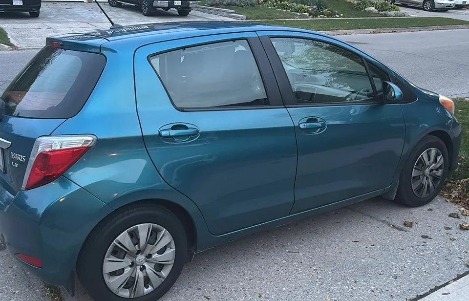 Toyota Yaris 2012 photo 4