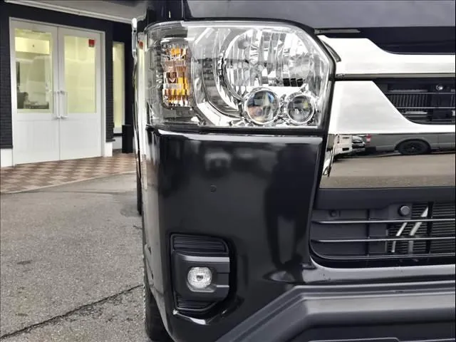 Toyota Hiace 2023 photo 5