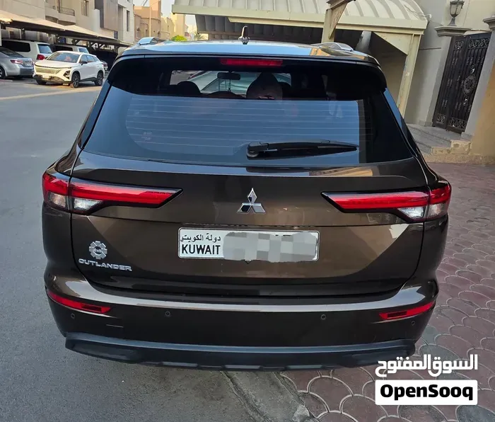 Mitsubishi Outlander 2023 photo 4