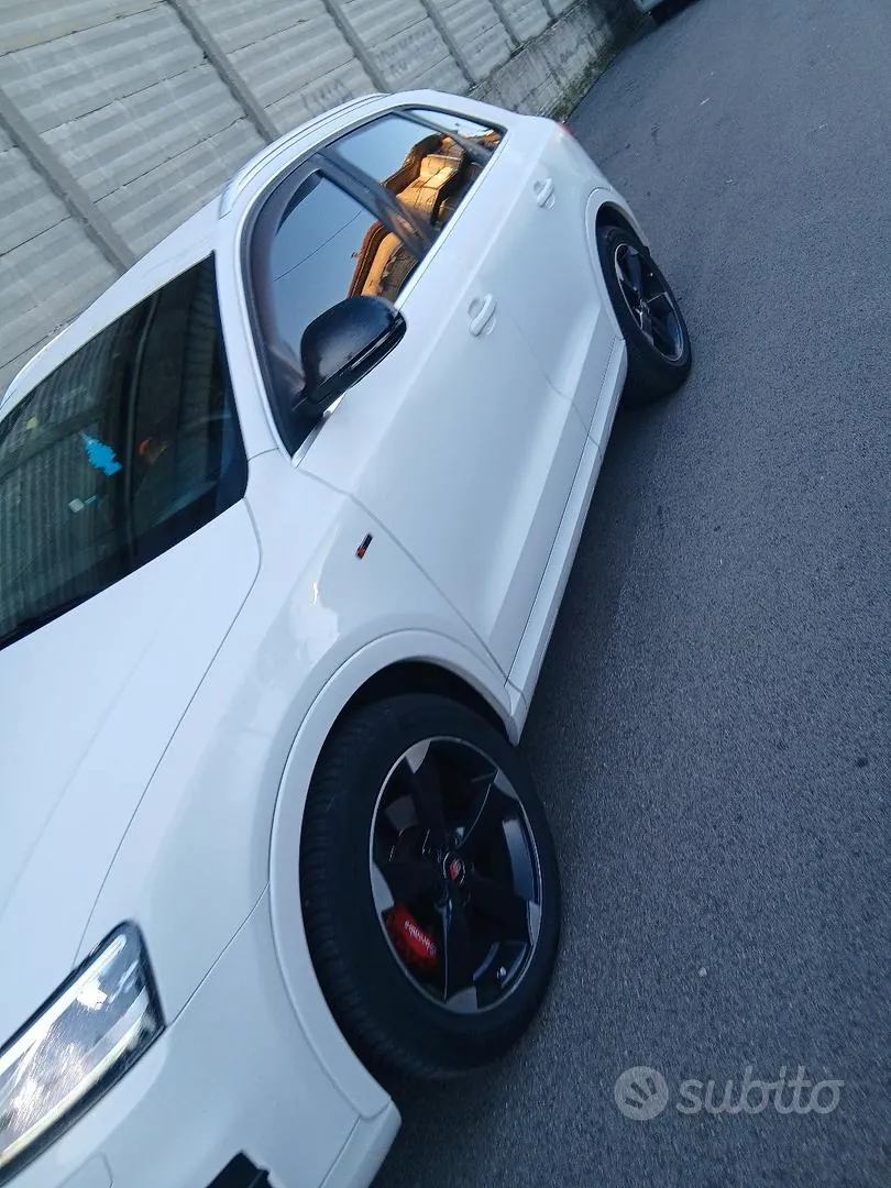 Audi Q3 2015 photo 3