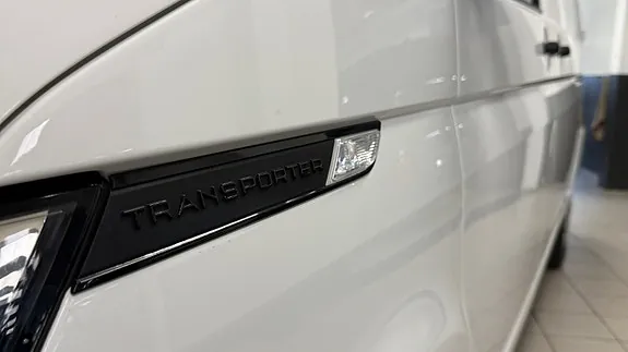 Volkswagen Transporter 2021 photo 3