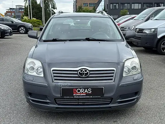 Toyota Avensis 2005 photo 2